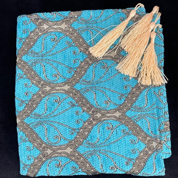 NWOT Custom Pillow Covering - Picture 8 of 8